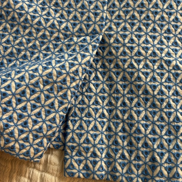 Talbots Blue and White Eyelet Pencil Skirt in Size 20W - Picture 3 of 8